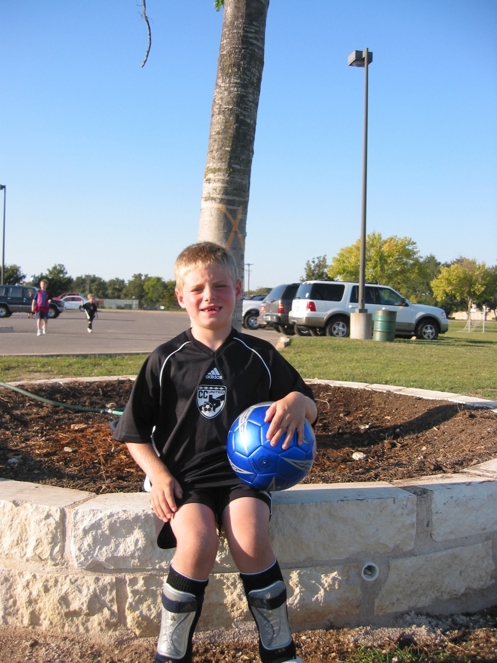 2005/10 October/Soccer Pics/1024x768_IMG_2390.JPG